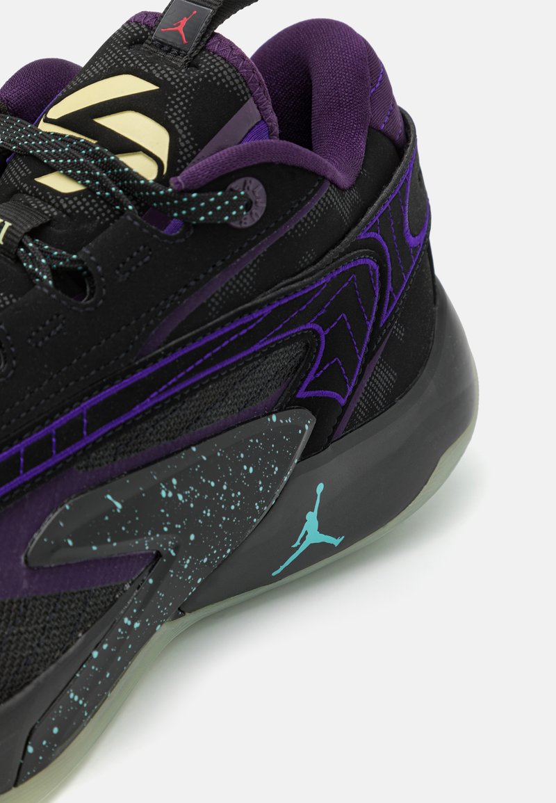 Jordan JORDAN LUKA 2 UNISEX - Basketball shoes - black/glow 