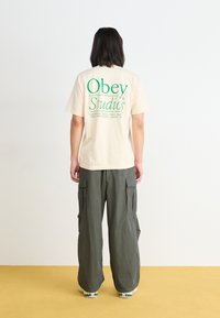 Obey Clothing DEVON GIANT PANT - Armijas stila bikses - chimera