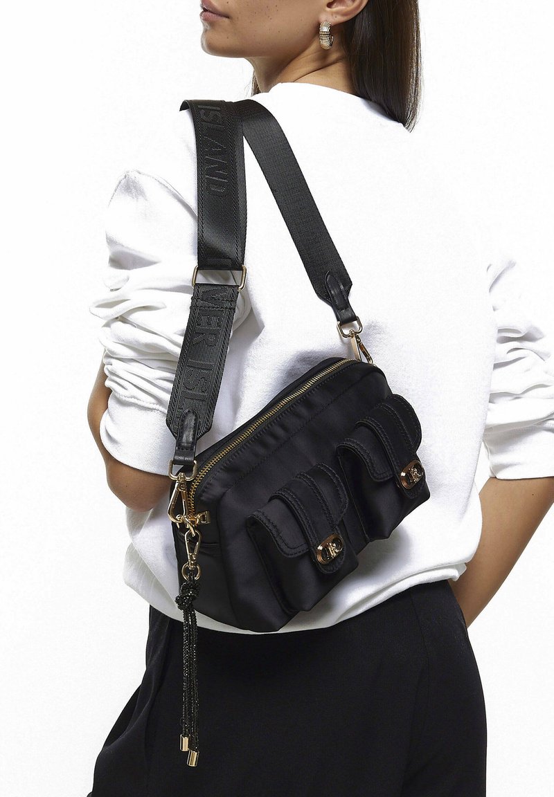 River Island Camera bag black Zalando.de