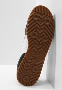 Puma Tenisky - black