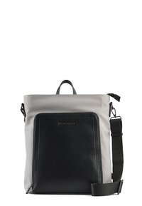 Mochila bicolor con bolsillo delantero negro, correa de hombro ajustable, asa superior y logo "Antony Morato" en relieve en el bolsillo.