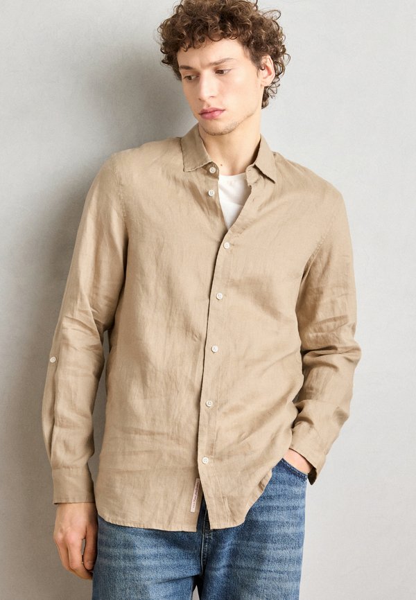 SEASONAL CORE REGULAR FIT SHIRT - Shirt - tannin