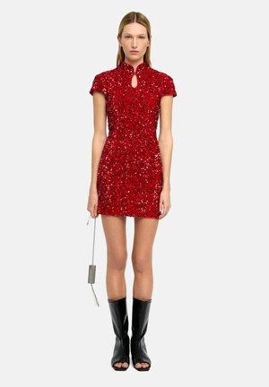 - Sukienka koktajlowa