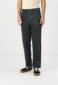 Converse GO TO HARBOR PANTS UNISEX - Püksid - dark matter