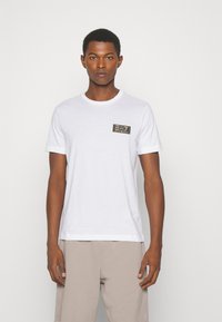 EA7 Emporio Armani - Basic T-shirt - bianco Thumbnail Image 1