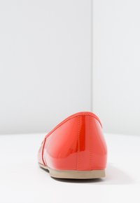 Pretty Ballerinas Klassischer Ballerina - orange