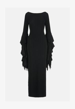 Robe noire cintrée à manches longues avec un décolleté droit et des manches à volants superposés dramatiques se terminant par des bords effilochés.