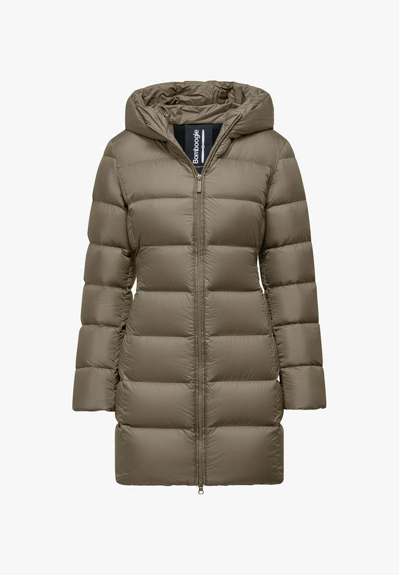 Olivengrøn pufferjakke med hætte, der har vandret syninger og lynlås foran. Glat, skinnende materiale med et varmt isoleringsdesign.