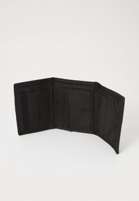 Thumbnail Image 3