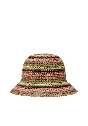 Chapeau seau en paille multicolore avec des rayures horizontales en rose, vert et noir ; large bord et design tissé texturé.