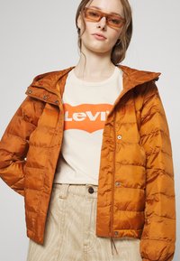 Levi's® THE PERFECT TEE - T-shirt estampada - light yellow