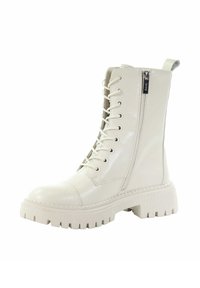 Białe lakierowane buty bojowe z okrągłym noskiem, sznurowaniem z przodu i zamkiem błyskawicznym z boku. Gruba, teksturowana podeszwa platformowa z rowkowanymi krawędziami.