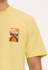 Shiwi Marškinėliai su spaudiniu - spring yellow