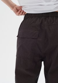 InWear Kapsáče - americano
