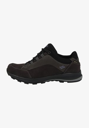BANKS - Hikingsko - asphalt-black