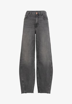 Jeans à jambes larges en denim gris foncé, dotés de cinq poches, d'une fermeture à bouton et d'un ourlet brut. Texture lisse avec un léger délavage à l'avant.