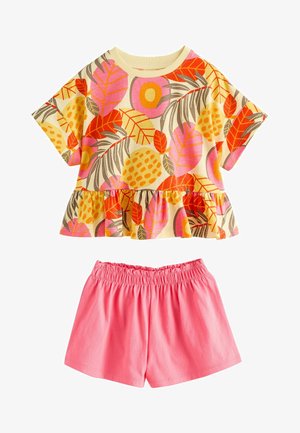 T-shirt met korte mouwen voor peuters, bedrukt met kleurrijke tropische bladeren en gerimpelde zoom, gecombineerd met felroze shorts met elastische taille.