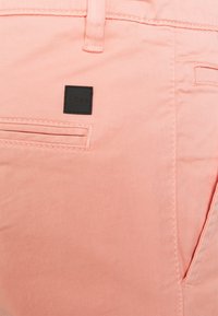 BOSS SLIM  - Chinos - light/pastel red
