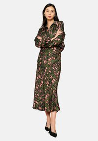 LolaLiza LEOPARD - Krilo A-kroja - bottle green