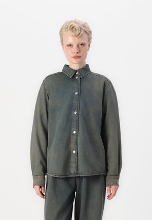 COSY OVERDYED CRANE SHIRT - Skjorte - dark green