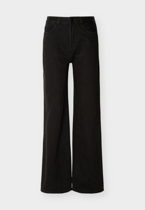 Črne denim jeans hlače z visokim pasom in širokimi hlačnicami, z zapenjanjem na gumbe in zadrgo spredaj, sprednjimi in zadnjimi žepi, prikazane na belem ozadju.