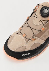 CMP KIRUNA UNISEX - Pantofi drumeție - sabbia