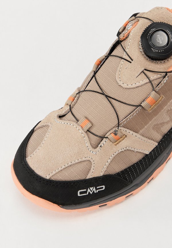 KIRUNA UNISEX – Hikingschuh – sabbia