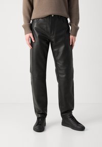 Les Deux RYDER PANTS - Δερμάτινο παντελόνι - black