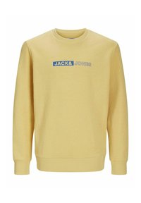 Felpa gialla con maniche lunghe, scollatura rotonda e polsini a costine. Presenta il testo "JACK & JONES" in blu sul davanti. Tessuto morbido.