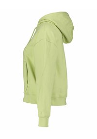 Sudadera recortada en verde claro con capucha ajustable, bolsillo frontal y puños acanalados. Textura de tela suave y detalle de logo bordado.