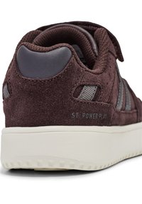 Hummel POWER PLAY - Sneakers - fudge