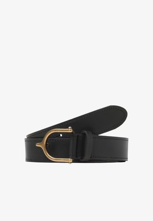 Ceinture en cuir noir avec une finition texturée. Dotée d'une boucle en métal doré et de détails cousus le long des bords. Taille ajustable.