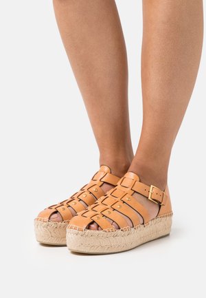FISHERMAN FLATFORM - Pantofle - tan