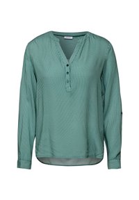 Grønstribet bluse med lange ærmer, v-udskæring og tre knapper, med opsmøggebare ærmer og en let buet kant. Blød materialetekstur.
