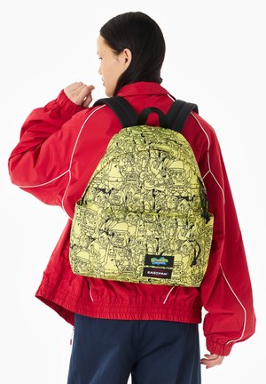 Eastpak, SAC À DOS EASTPAK DAY PAK'R SPARK BLACK UNISEX - Tagesrucksack - all over yellow