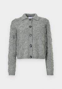 Γκρίζα κομμάτια με κουμπιά καρφίτσα με υφή πλεκτό μοτίβο, μακριά μανίκια, ριμπ μανσέτες και γιακά.