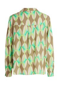 Camicetta a maniche lunghe con un motivo geometrico in verde, beige e menta, dotata di colletto classico e una piega sul retro. Tessuto morbido.