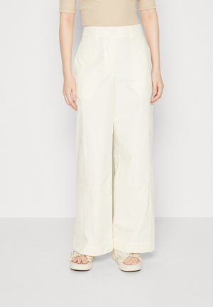 Sofie Schnoor TROUSERS - Pantalon classique - cream