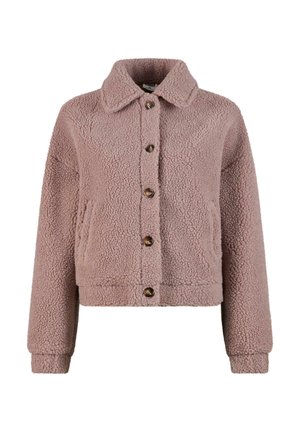Zkrácená, huňatá bunda z měkké růžové látky s texturovaným, chlupatým povrchem. Má límec a velké hnědé knoflíky vpředu.