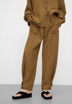 WRINKLED JOGG - Broek - ike green