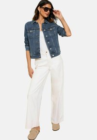 PETITE FIT - MID WASH - Džínová bunda - blue