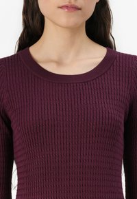 Vero Moda VMSILJE ONECK CABLE  - Strikket kjole - winetasting
