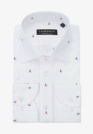 Biała koszula z małymi wzorami niebieskich łódek, z kołnierzykiem na guziki i zaokrąglonymi mankietami. Wykonana z gładkiego, oddychającego materiału.