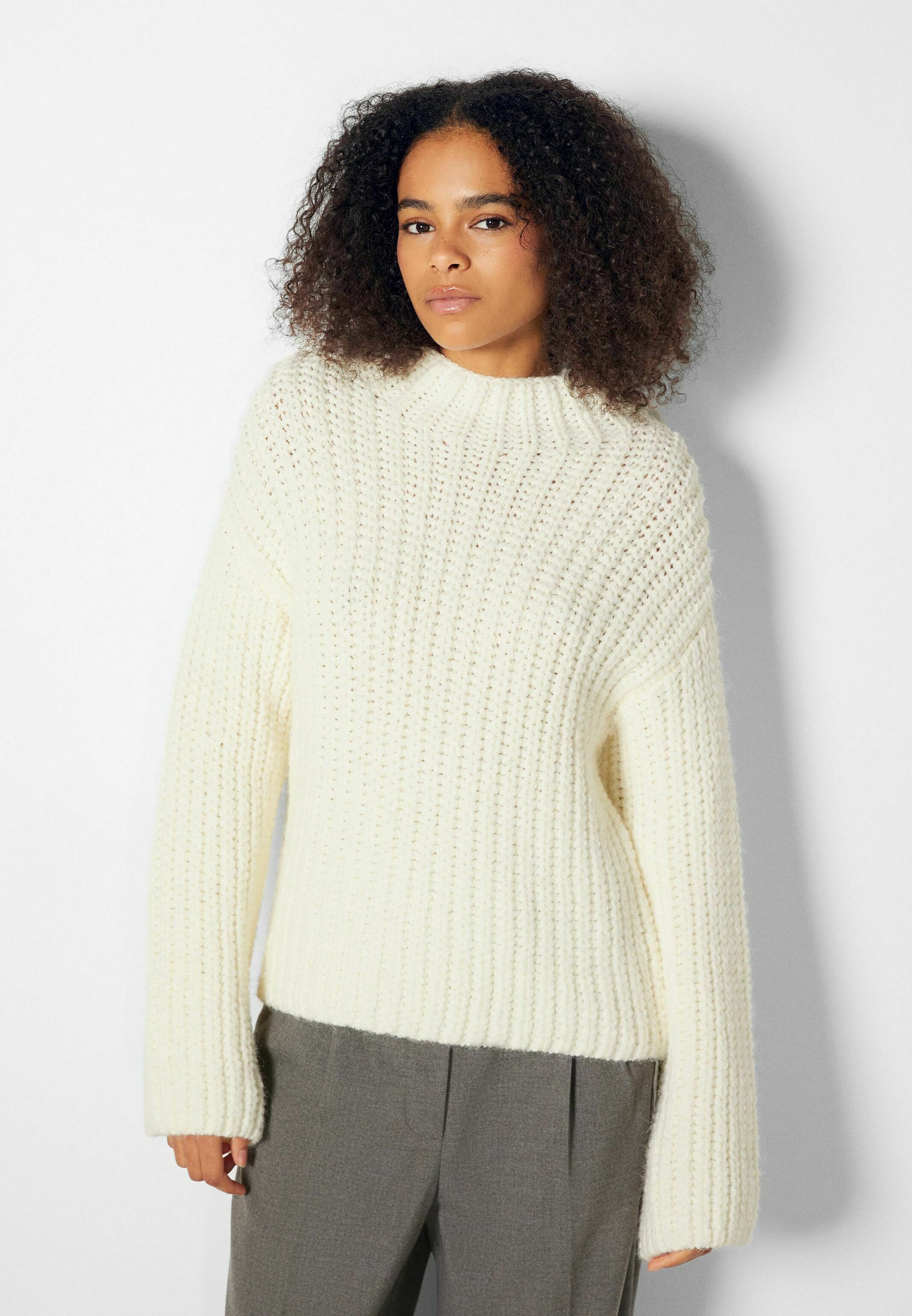 Bershka HIGH NECK - Jumper - off white/off-white - Zalando.de