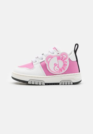 MOSCHINO UNISEX - Scarpe primi passi - pink/white