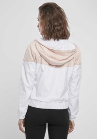 Urban Classics ARROW  - Vetrovka - lightpink/white