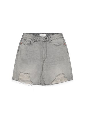 Pantaloncini in denim grigio con buchi sfrangiati sulle cosce anteriori, chiusura con bottone e zip, passanti per cintura e tasche frontali.