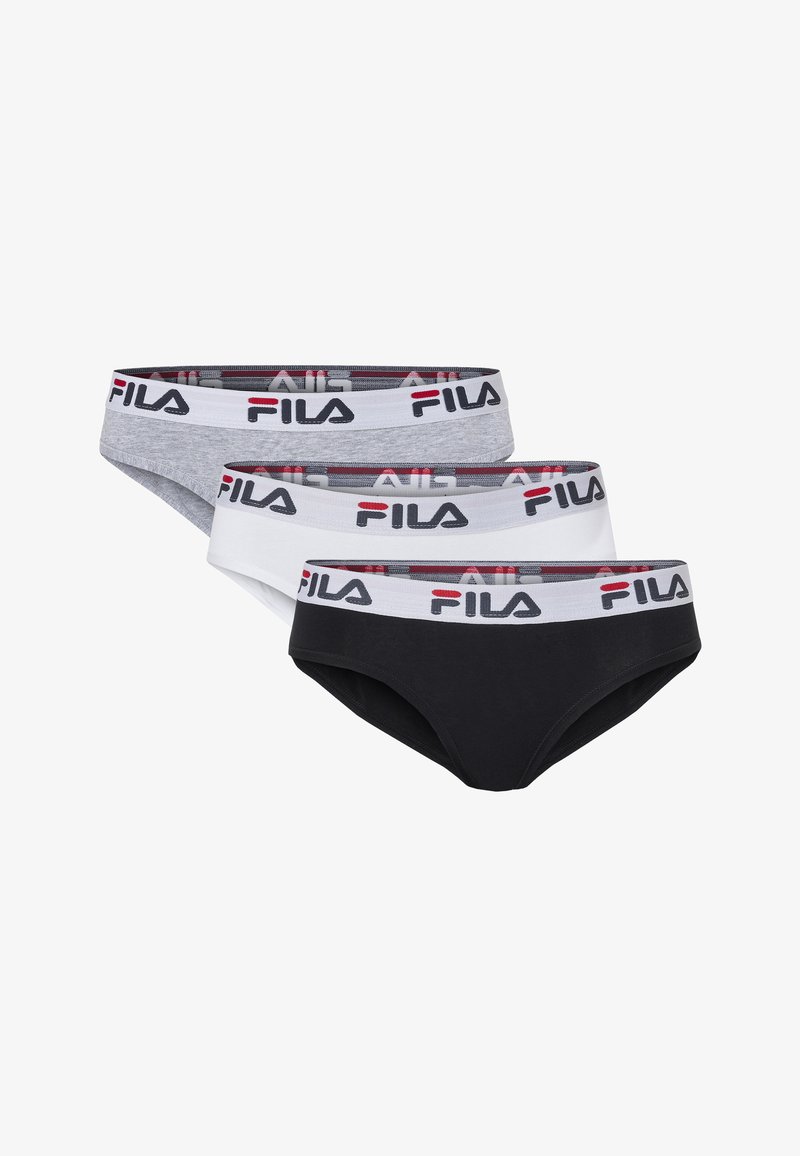 Három női bikini alsó szürkében, fehérben és feketével, mindegyiken fehér derékrésszel, amelyen fekete és piros FILA logó található.
