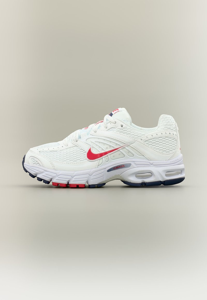AIR MAX MOTO 2K white/fire red/metallic summit white/blue void/white