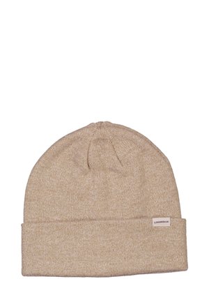 Beige gestrickte Mütze mit umgeschlagenem Bündchen, aus strukturiertem Stoff, mit einem dezenten Markenlabel an der Seite.